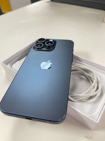 Apple iPhone 15 Pro 256GB-Blue Dual eSim Ex-Demo Premium Condition
